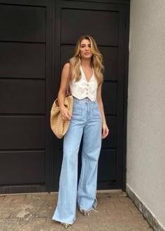 Cool girl summer outfit with white linen vest #ad #affiliatelink Pastel Outfit, Looks Chic, Trend Fashion, Summer Fashion Outfits, Looks Style, Mode Inspiration, Outfits Casuales