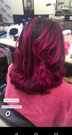 Hot Pink And Black Hair Short, Hot Pink Hair Streaks, Hot Pink Highlights In Black Hair, Hot Pink Highlights In Brown Hair, Pink Highlights In Black Hair, Black Hair With Pink Highlights, Pink Chunky Highlights, Hot Pink Highlights, Draculaura Hair