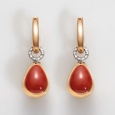 Orecchini piccoli, goccia in oro rosa lucido e inserto centrale in corallo rosso, biglierina solo oro Red Coral Jewellery, Gold Earrings Indian, Gemstone Rings Vintage, Organic Jewelry, Coral And Gold, Colored Stone, Coral Earrings, Red Jewelry, Coral Jewelry