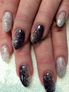 Silver and black ombre glitter nails Black Ombre, Glitter Ombre, Cute Gel Nails, Ombre Nails, Black Nails, Glitter Nails