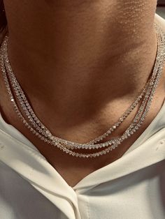 #capucelli 10.30ct 3-prongs tennis necklaces Highlights Layered Hair, Tennis Necklace Outfit, Tennis Diamond Necklace, Designer Casual Outfits, Clean Girl Fashion, Tennis Necklace Diamond, Nails Clean Girl, Old Money Brunette, Street Style Room