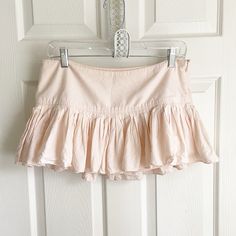 Vintage Abercrombie Pleated Mini Skirt In Pale Pink. Pinterest Famous Sought After Abercrombie Skirt. Super Cute! Low Rise Fit, Sits Low On Hips. Size 4. Excellent Condition. Very Rare, I May Have The Ribbon But Have To Look Around For It. Pinterest Famous, Skirts Vintage, Pink Pinterest, Vintage Abercrombie, Pleated Mini Skirt, Ruffle Skirt, Pale Pink, Very Rare, Abercrombie Fitch