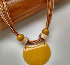 Leather Cord Jewelry, Pretty Necklaces, Wood Jewelry, Wood Jewellery, Leather Cord, Boho Jewelry, Knitting, Leather