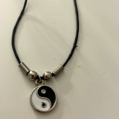 Never Worn, Good Condition Yin Yang Necklace, Yin And Yang, Pretty Jewellery, Yin Yang, Womens Jewelry Necklace, Jewelry Necklaces, Women Jewelry, Black White, Necklaces