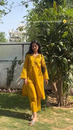 Idea For Suit Design, Women Salwar Suit Design Cotton, Trending Kurti Designs 2024, Pakistani Suit Salwar Design, Cotton Suit Designs Pakistani Style, Suit Cotton Designs, Cotton Suit Designs 2024, Plain Pink Suit Design, Simple Suits Indian Casual