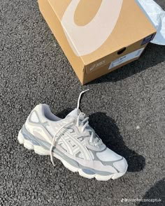 Asics Trainers, Asics Shoes, Dad Shoes, Shoes Sneakers Nike, Streetwear Shoes, Pretty Shoes Sneakers, Shoes Outfit Fashion, Cute Sneakers, Hype Shoes