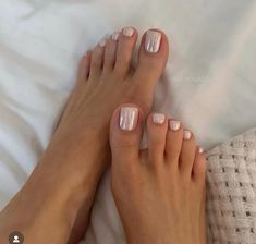 Pearl Nails Pedicure, Chrome French Pedicure, Chrome Mani And Pedi, White Chrome Pedicure Toenails, Neutral Pink Pedicure, Pedicure Winter, Makeup Nails Designs, Fall Gel Nails, Hello Nails