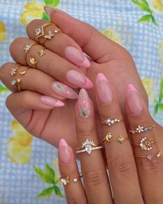 French Nails Design, Nails Yellow, Luxury Nails, Beauty Nail, Chic Nails