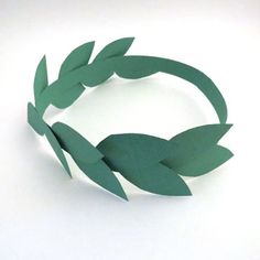 a paper wreath made to look like leaves