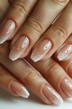 Wedding Bride Nails Ideas, Kerstnagels Glitter, Bridal Nails Designs, Engagement Nails, Latest Nail Designs, Bridal Nail Art, Ombre Nail Designs, Makijaż Smokey Eye, Bride Nails