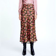 Beautiful Zara Floral Midi Skirt With Zipper On Side Size Medium Zara Long Maxi Skirt For Spring, Chic Floral Print Skirt, Feminine Black Skirt For Spring, Feminine Zara Skirt For Spring, Casual Floral Print Skirt For Work, Pink Skirt For Fall, Pink Long Skirt For Fall, Zara Maxi Skirt For Spring Workwear, Zara Casual Midi Bottoms