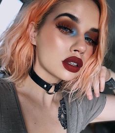 Grunge Makeup Ideas, 90s Grunge Makeup, Grunge Ideas, Makeup Dark, Eye Makeup Styles, Makeup List, Makeup For