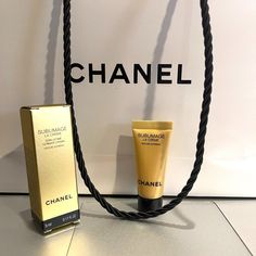 Age-Defying, Contour, Lifting, Hydrating, Firming Formulation Cream. Day & Night Treatment. O.17oz Chanel Creme, Chanel Sublimage La Creme, Chanel Skincare, Chanel Hydra Beauty, Chanel Sublimage, Chanel No5, Chanel White, Beauty Serums, Serum Cream