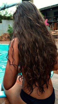 Brown Hair Inspo, Talcum Powder, Long Wavy Hair, Long Curly Hair, Dream Hair, Aesthetic Hair, Messy Hairstyles, Dry Shampoo, Hair Tips