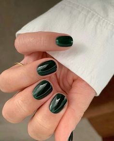 Nail Art Vert, Dark Green Nails, Impress Nails, Green Nail Designs, Green Nail Polish, Stick On Nails, Classy Nails