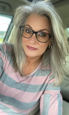 Grey Hair And Glasses, Grey Hair Don't Care, Silver Haired Beauties, Grey Hair Transformation, Blending Gray Hair, Grey Hair Inspiration, Long Gray Hair, Beautiful Gray Hair, Silver Grey Hair