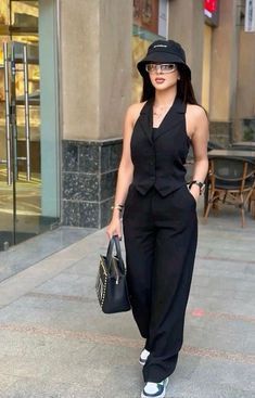 Female Best Man Outfit Wedding, All Black Girls Night Out Outfit, Fashion Show Attendee Outfit, Fancy Summer Outfits, Outfit Formal Juvenil, All Black Summer Outfits, Ootd Formal, Expensive Fashion, Stylish Work Attire