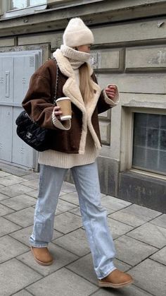 Shop this look on my amazon!<3 #amazon #ad #fashion #ootd Nyc Winter Outfits, Winter Coat Outfits, Ny Outfits, Estilo Indie, Skandinavian Fashion, Winter Fashion Outfits Casual, Winter Outfits Cold, Uggs Outfit, Cold Outfits