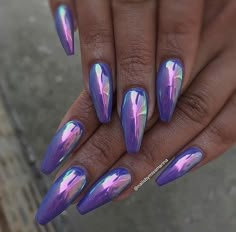 Mermaid Metallic Nails, Peacock Chrome Nails, Purple Mermaid Nails Design, Purple Chrome And Glitter Nails, Bright Purple Chrome Nails, Purple And Blue Chrome Nails, Purple Holographic Nails Designs, Iridescent Purple Nails, Glitter Fingernails