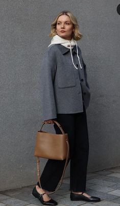 Scandinavian Street Style, Minimalist Outfits, Leh, Fashion 101, Fall 2023, Winter Wear, Casual Chic, Casual Style, Put On