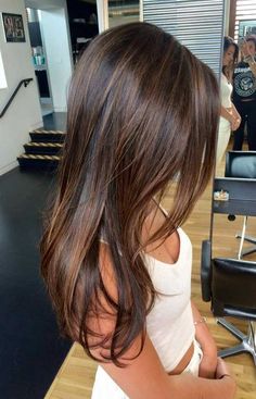 49 Beautiful Light Brown Hair Color To Try For A New Look Rambut Brunette, Brown Hair Looks, Brown Hair Inspo, Brunette Hair With Highlights, Hair Color Light Brown, Hair With Highlights, Brown Hair Balayage, Light Hair Color, Long Brown Hair