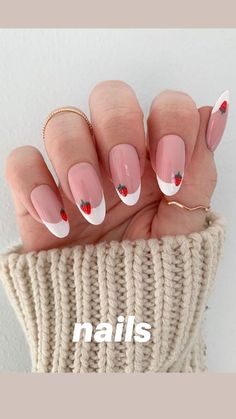 short nails designs ideas summer nails acrylic nails French Tip Colour, Colour French Tip, Strawberry Nail Art, Fab Mood, Mood Wedding, Cute Almond Nails, Strawberry Nails, Food Nails, Themes Wedding