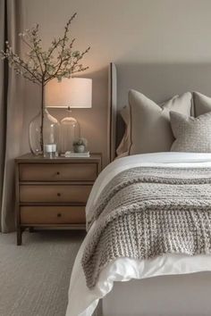 Turn your bedroom into a relaxing retreat with these beige and grey design ideas. Discover the perfect combination of soothing neutrals that bring an effortlessly chic vibe. Explore stylish decor, furniture layouts, and color schemes to achieve the ideal harmony of calm and elegance. Whether you lean toward minimalist designs or love eclectic details, let these inspiring pins guide you in creating a stunning beige and grey bedroom that radiates warmth and style. Bedding Set With Grey Headboard, Bedroom Ideas For Beige Bed, Grey Bed Furniture Ideas, Light Gray And Beige Bedroom, Bedroom Ideas Grey And Beige, Master Bedrooms Grey Bed, Colors That Go With Gray Bedroom, Light Gray Wall Bedroom, Light Grey Bedroom Ideas Colour Palettes