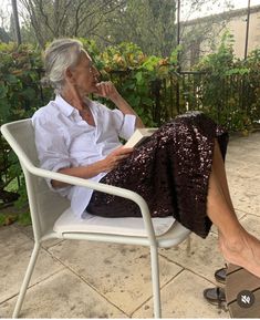 Elderly Woman Fashion, Middle Aged Woman Aesthetic, Chiara Voliani, Stylish Capsule Wardrobe, Older Women Fashion, Middle Aged Women, Advanced Style, Ageless Style, Older Fashion