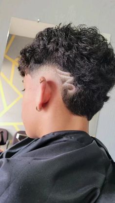 Boys Curly Haircuts, Fade Haircut Curly Hair, Short Hair Twist Styles, Short Fade Haircut, Anime Haircut, Curly Hair Fade, Edgars Haircut, Fade Hair