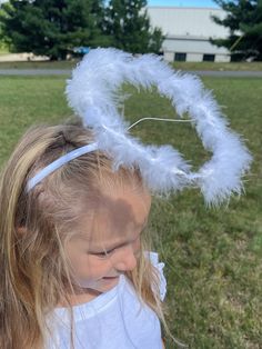 White Angel Halo Headband Hat for Kid or Adult - Buy a Cute Angel Headband Halo Feeling angelic? Our white feather angel halo is so heavenly. It is the perfect finishing touch to your angel costume this season. Pair with a white tutu for a fun and easy DIY Angel Halloween costume. INCLUDES: Angel Headband Availability Ready to Ship We Ship from Ohio Features of our White Angel Feather Halo Headband Hat for Kids and Adults Angel halo headband. One size fits most, toddler and up. Great for birthda Diy Halo Crown Angel, Diy Angel Halo, Angel Halo Headband, Angel Headband, Headband Halo, Angel Accessories, Angel Halloween, Angel Halloween Costumes, Angel Feather