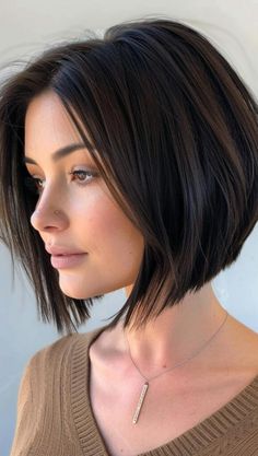 Step into the spotlight with 24 asymmetrical bob haircuts that are guaranteed to turn heads. Whether you prefer a sleek, sophisticated look or a bold, avant-garde style, these cuts are sure to make a statement. Demi Lovato Bob, Stacked Short Bob, Asymetrical Bobs Medium, Short Sleek Bob, Bob Asymmetrical, Bob Haircut Black Hair, Graduated Layers, Anna Hair, Beachy Waves Hair