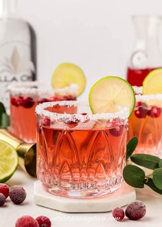 Festive Christmas Cranberry Margarita | Easy Recipes Christmas Cranberry Margarita, Cranberry Margarita Recipe, Blended Margarita Recipe, Holiday Margaritas, Christmas Cranberry, Cranberry Margarita, Margarita Drink, White Cranberry Juice, Christmas Cocktail Party