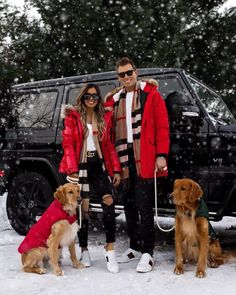 Burberry Outfits, Christmas Outfit Ideas For Family, Maria Vizuete, Red Puffer Jacket, Tech Women