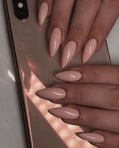 Classy Stiletto Nails, Pointy Nails, Subtle Nails, Beige Nails, French Acrylic Nails, Mob Wives, Ballerina Nails