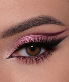 Rosa Make-up, Party Eye Makeup, Make Up Designs, Pink Eyeshadow Look, Pink Eye Makeup, Eye Makeup Designs