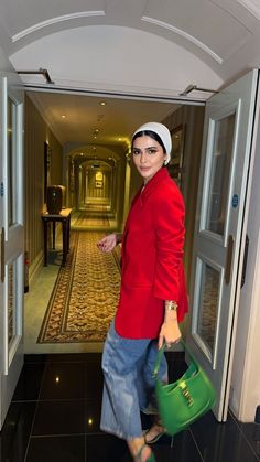 Hat Styling, Modest Outfits Muslim, Hijabista Fashion, Modern Hijab Fashion, Red Shirt Dress, Modest Fashion Hijab, Modest Summer Outfits, Hijabi Outfits Casual