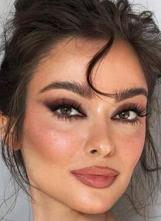 Formal Smokey Eye Makeup, Honey Brown Eyes Makeup, Sultry Brown Eye Makeup, Hallow Eyes Makeup, Minimal Smokey Eye Makeup, 21st Makeup Ideas, Formal Eyeshadow Looks, Makeup For Big Eyes Round, Clubbing Makeup Looks