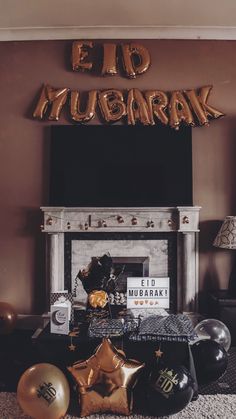 a living room filled with balloons and decorations