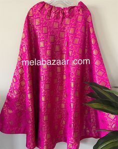 Brocade lehenga skirt with a big flare. Skirt length: 40 inches. Skirt waist: fits up to 38 inches. Anarkali Skirt With Dupatta For Reception, Elegant Navratri Skirt For Reception, Wedding Skirt With Zari Work For Eid, Traditional Reception Skirt With Dupatta, Long Skirt Sharara With Dupatta, Traditional Skirt For Reception And Navratri, Elegant Skirt For Diwali Reception, Anarkali Skirt With Traditional Drape For Reception, Pink Long Skirt Sharara For Navratri