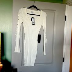 Never Worn Beautiful Bebe Sweater Dress ! Lace Up Sleeves And Tags Still On! Baby White Sweater Dress, Midi Elegant Dress, Shoulder Cut Out Sweater, Front Twist Dress, Off Shoulder Cocktail Dress, Zip Front Dress, Red Sweater Dress, Twisted Dress, Red Lace Dress