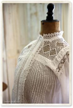 クロッシェレースアンティークワンピ - 【Belle Lurette】ヨーロッパ フランス アンティークレース リネン服の通販 Bridal Capelet, Gibson Girl, Victorian Lace, Heirloom Sewing, White Lace Top, Special Dresses