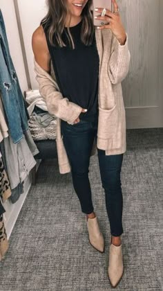 Long Cardigan Outfit, Vetements Shoes, Winter Outfits Warm, Fall Trends Outfits, Cardigan Outfits, Teacher Outfits, Fall Clothes, Casual Winter Outfits, Fall Winter Style