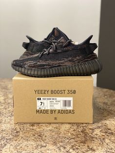 Adidas Yeezy Boost 350 V2 MX Rock Size 7.5 Men’s US Style: GW3774 Colorway: MX Rock/MX Rock New with box 100% Authentic