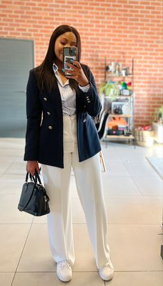 Blazer Business Casual Women, Chilly Day Work Outfit, Business Woman Aesthetic Black Women, Official Dresses For Work Classy Formal, Graduate Assistantship Outfit, Chic Elegant Outfits Casual, Casual Outfits Without Jeans, Work Outfits Flats, Semi Formal Wear Women