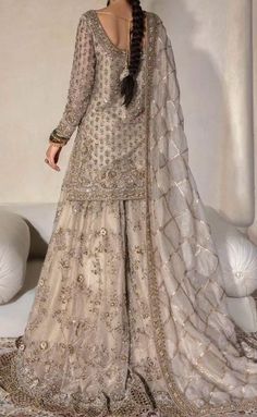 Sharara Dress Indian Weddings, Shirt And Sharara, Shadi Outfits, Traditional Pakistani Wedding, Nikah Dresses, Net Shirt, Red Bridal Dress, Wedding Couture, Fashion Dresses Formal