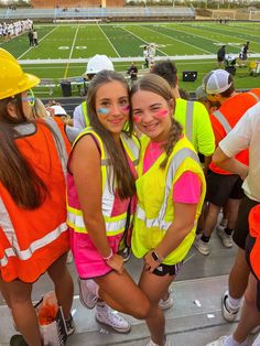 Neon Fits, Football Season Outfits, Football Game Outfit Highschool, Picture Day Outfit Highschool, Picture Day Outfit, Outfits Highschool, Spirit Days, 2023 Picture, Spirit Week Outfits