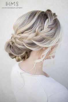 Love this style, need to have thick hair to make this braid work but very cool! Messy Wedding Hair, Romantic Wedding Hair, Wedding Hairstyles Updo, Wedding Updo, Braided Updo, Wedding Hair And Makeup, 인물 사진