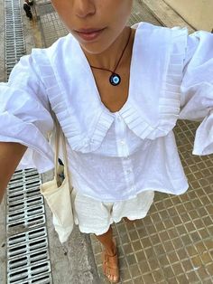 43134584815663|43134584848431|43134584881199 Ladies Blouse, French Chic, Blouse Tops, Mode Inspo, Elegant Shirt, Blouse White, Pan Collar, Peter Pan Collar