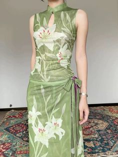 Thai Inspired Outfits, Cheongsam Aesthetic, Qipao Shirt, Vietnamese Fashion, Cooler Look, Cheongsam, Dream Dress