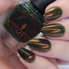 LŪMEN Nails | Hocus Pocus 2 Collection Winifred Sanderson Nails, Hocus Pocus Nails Simple, Hocus Pocus Inspired Nails, Hocus Pocus Acrylic Nails, Nail Paint Ideas, Green And Black Nails, Hocus Pocus Nails, Hocus Pocus Amuck, Hocus Pocus 2